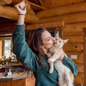 Meet your Posher, Maya